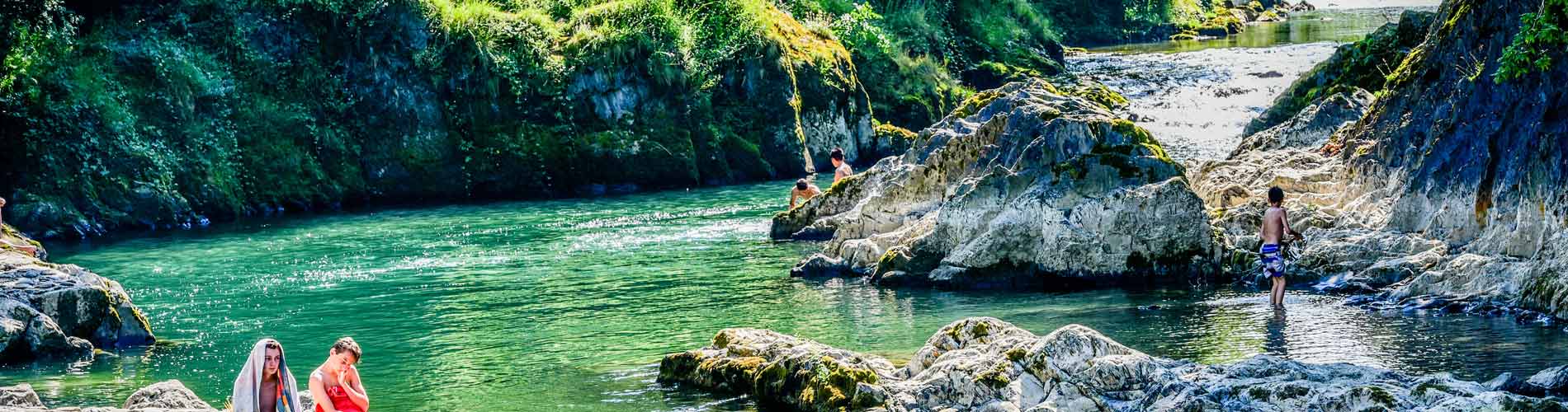 Camping bord rivière Pays Basque